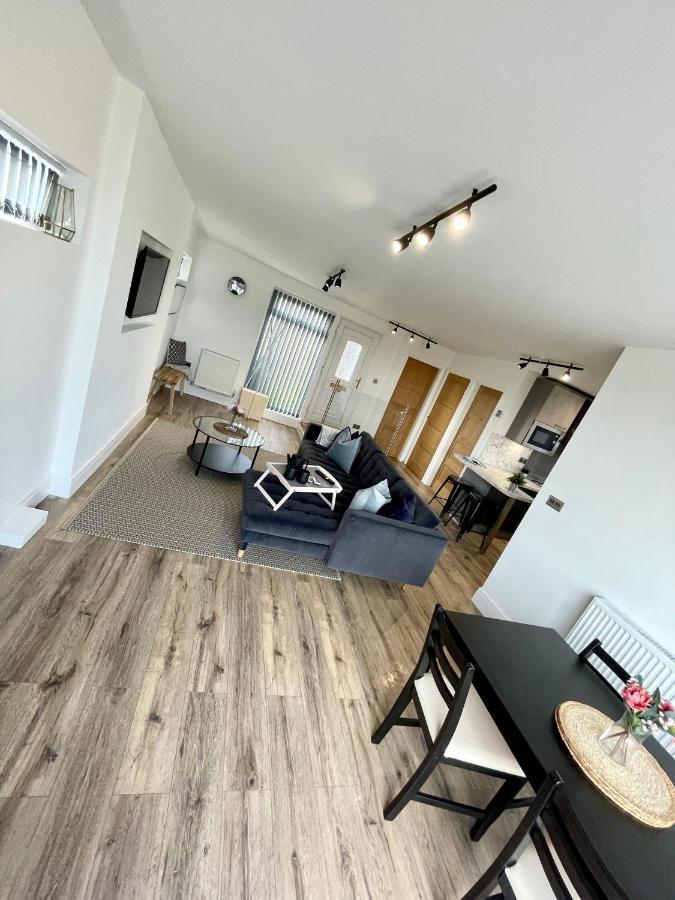 Highford Court Apartment Poulton-le-Fylde Bagian luar foto